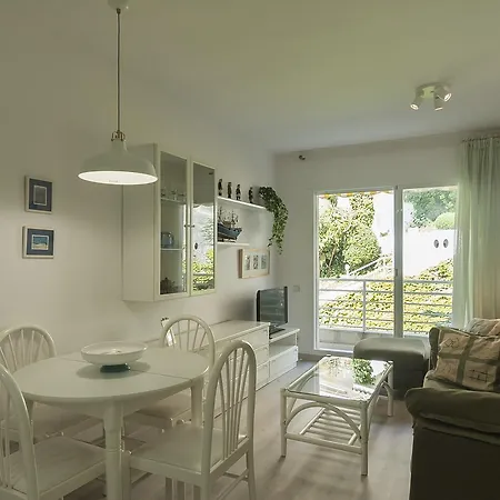 Lets Holidays 2rooms Tossa Apartment *
