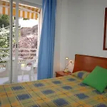 公寓 Lets Holidays 2 With Parking 滨海托萨